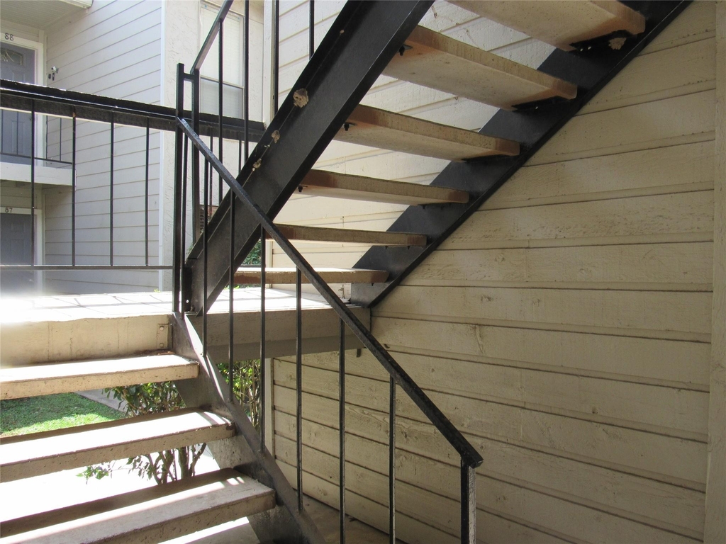 17401 Red Oak Drive - Photo 7