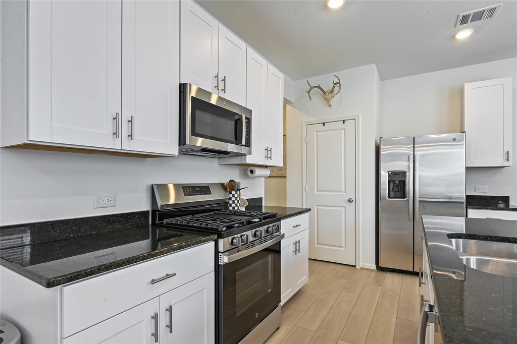 18039 Blue Prairie Trail - Photo 7