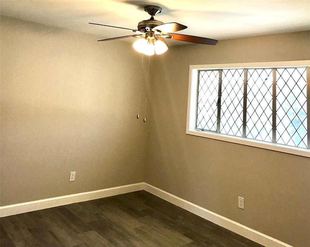5470 Carew Street - Photo 16