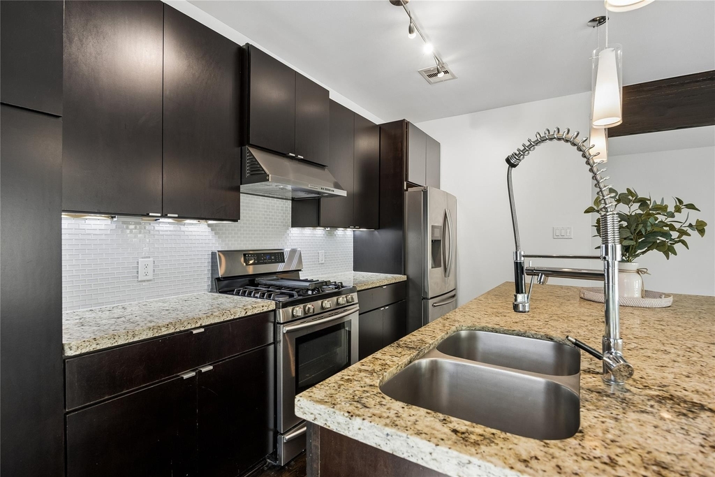 1217 Wagner Street - Photo 4