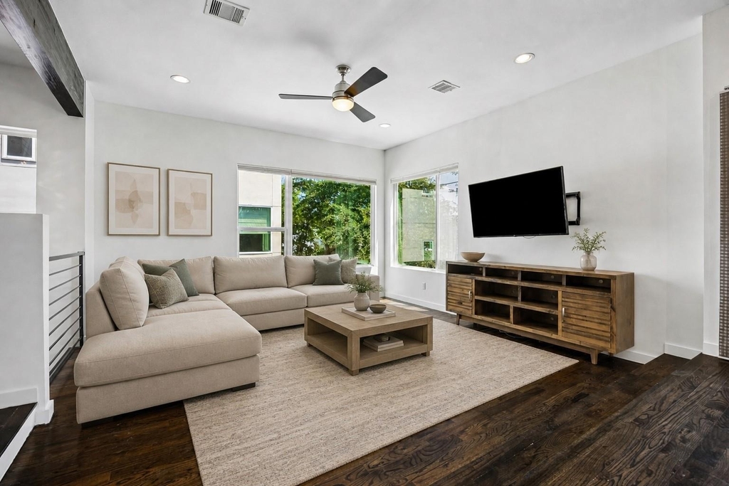 1217 Wagner Street - Photo 2