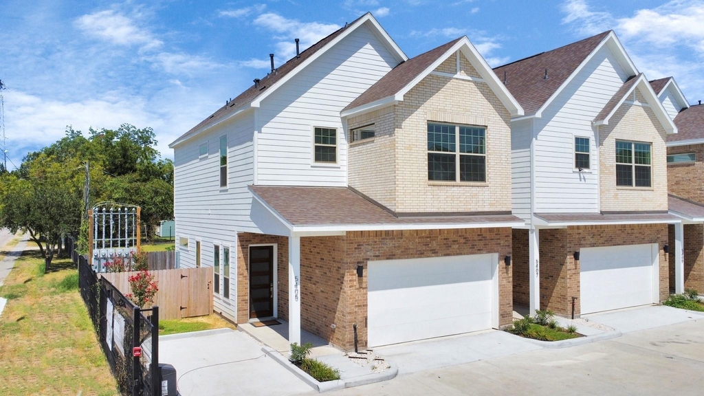 305 Queen Sude Lane - Photo 1