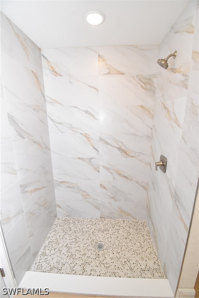 4668 Addley Avenue - Photo 8