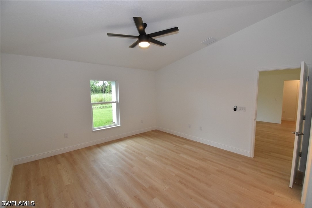 4668 Addley Avenue - Photo 9
