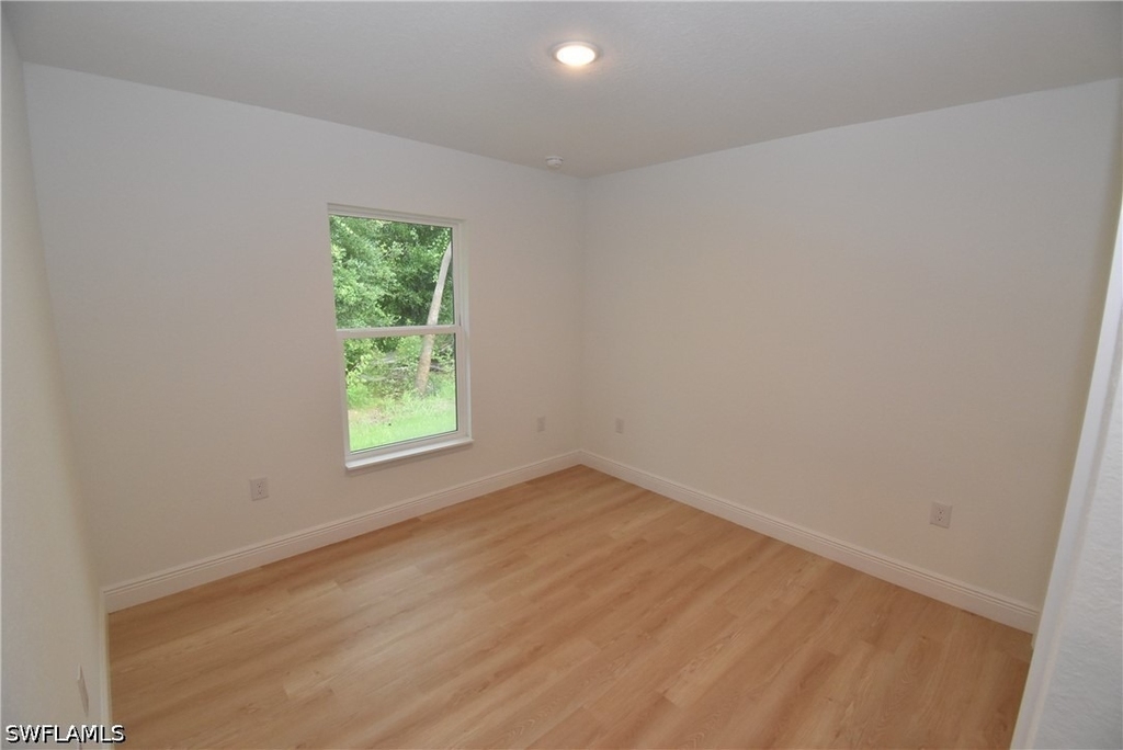 4668 Addley Avenue - Photo 16