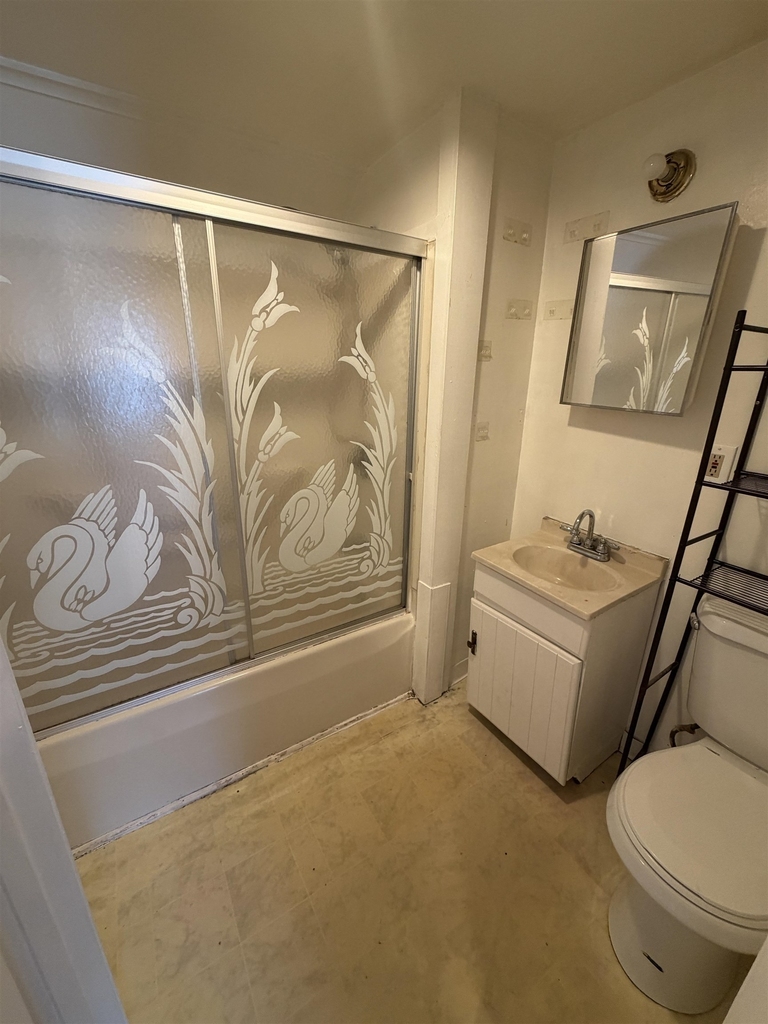 61 Main - Photo 2