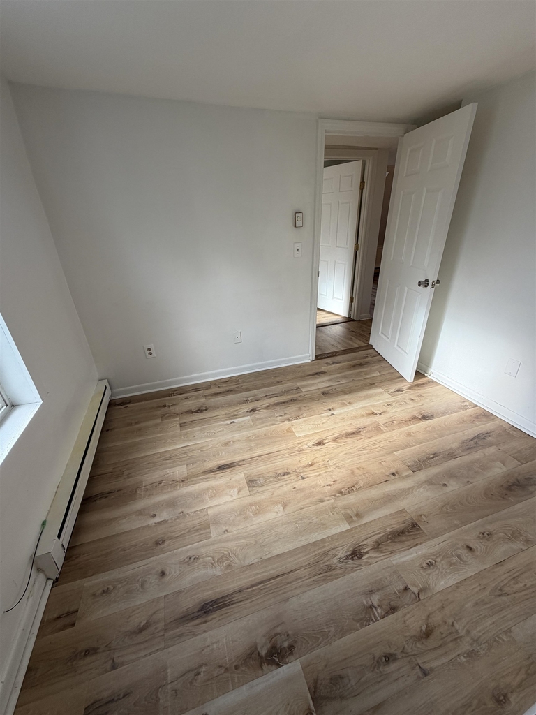 61 Main - Photo 4