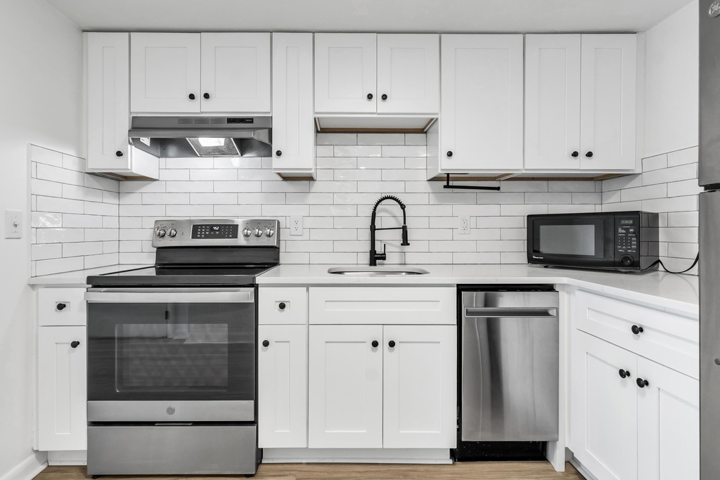 103 South Policy - Photo 15