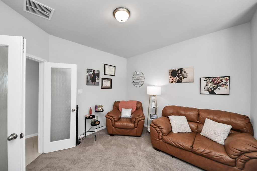 3 Avery Brook Court - Photo 9