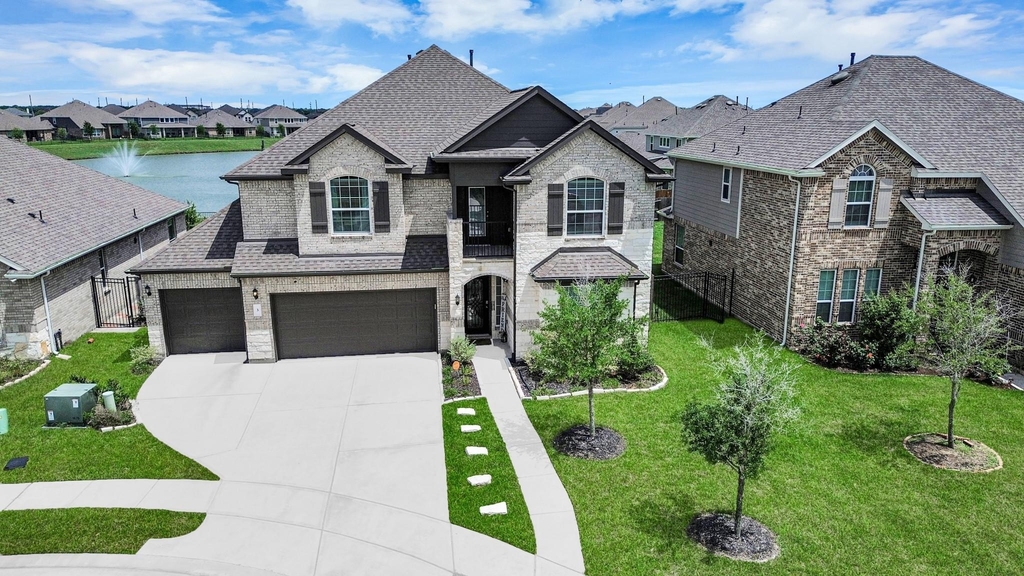 3 Avery Brook Court - Photo 0