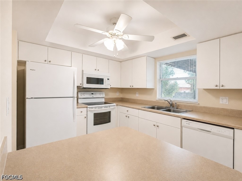 1138 Se 19th Lane - Photo 4