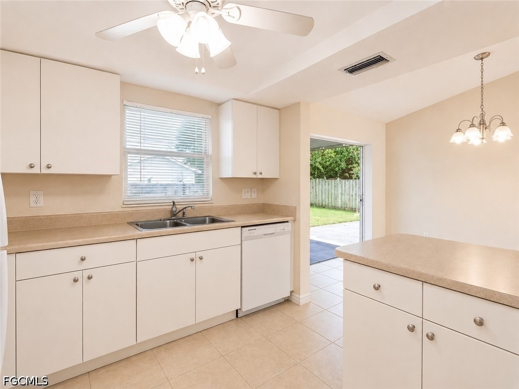 1138 Se 19th Lane - Photo 5