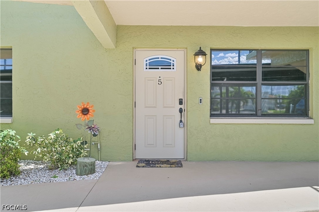 4711 Se 5th Avenue - Photo 1