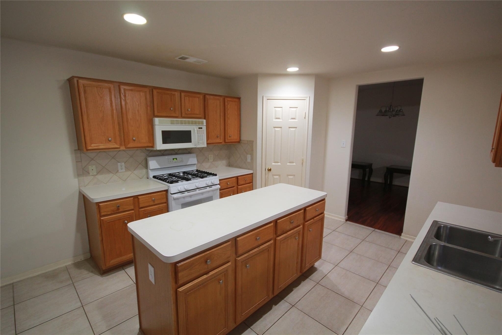 19055 Village Maple Court - Photo 12