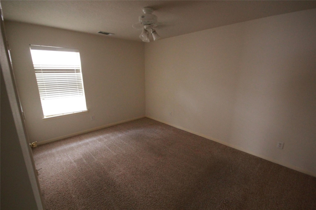 19055 Village Maple Court - Photo 8