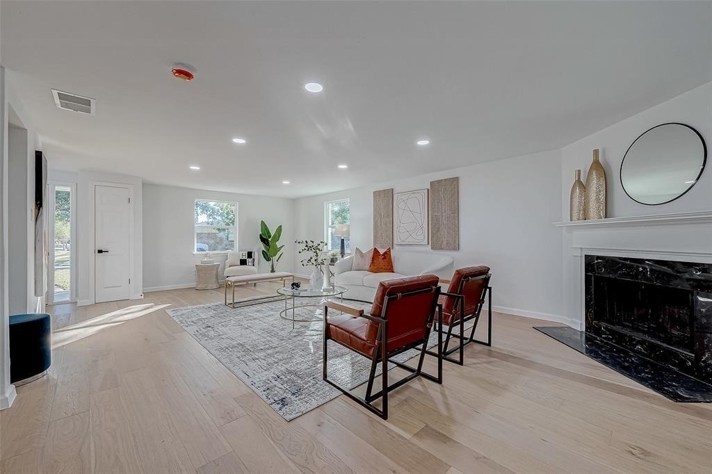 2414 Walnut Bend Lane - Photo 9