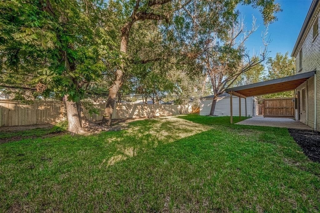 2414 Walnut Bend Lane - Photo 36