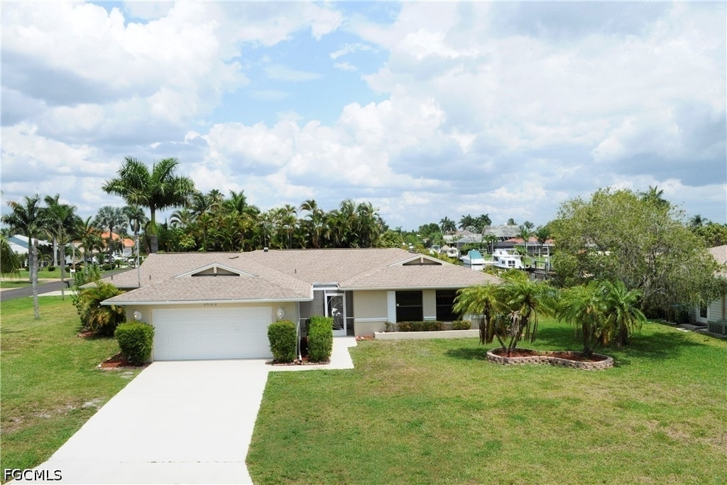 3603 Se 18th Place - Photo 1