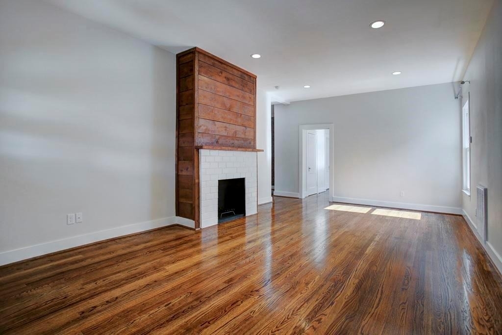 217 Marshall Street - Photo 2