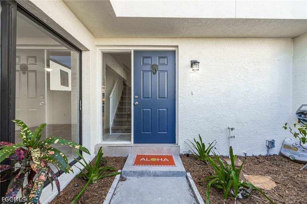 11674 Pointe Circle Drive - Photo 0