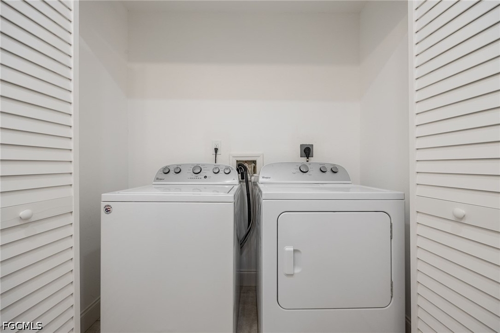 11674 Pointe Circle Drive - Photo 20