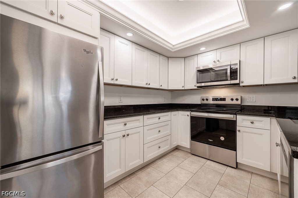11674 Pointe Circle Drive - Photo 16