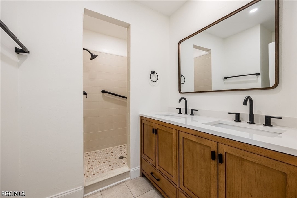 11674 Pointe Circle Drive - Photo 5