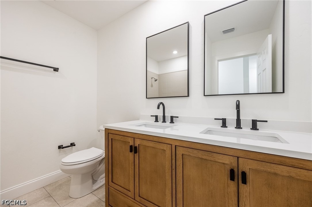 11674 Pointe Circle Drive - Photo 11