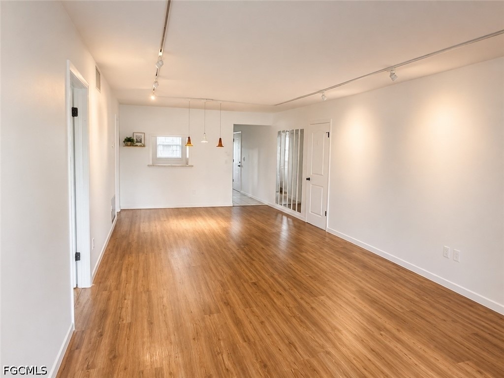 1356 Myerlee Country Club Boulevard - Photo 2