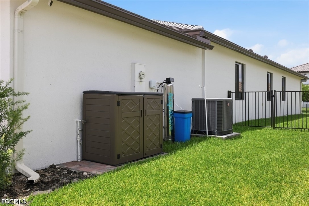 5069 Penella Avenue - Photo 21