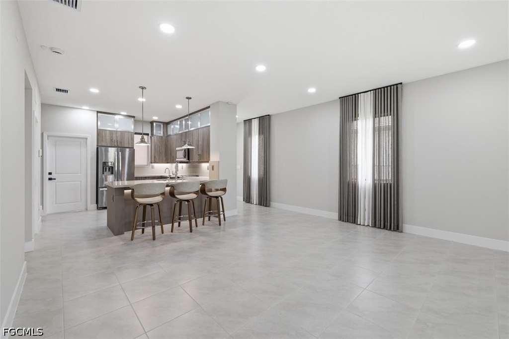 5069 Penella Avenue - Photo 3