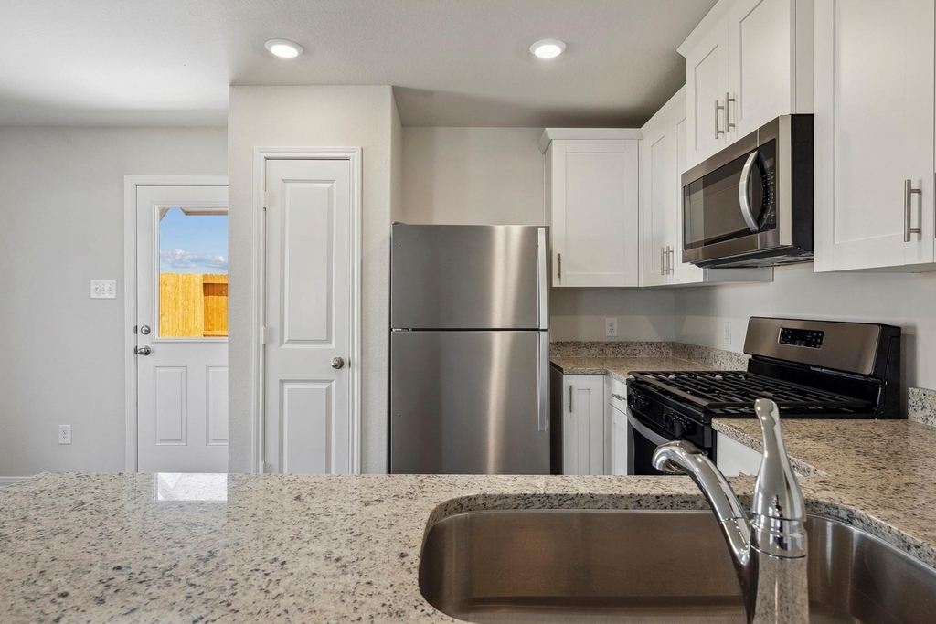 10430 Red Cardinal Drive - Photo 10