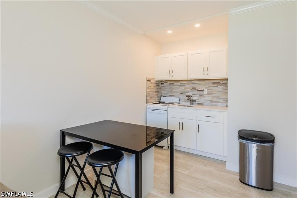 235 Seaview Court - Photo 3