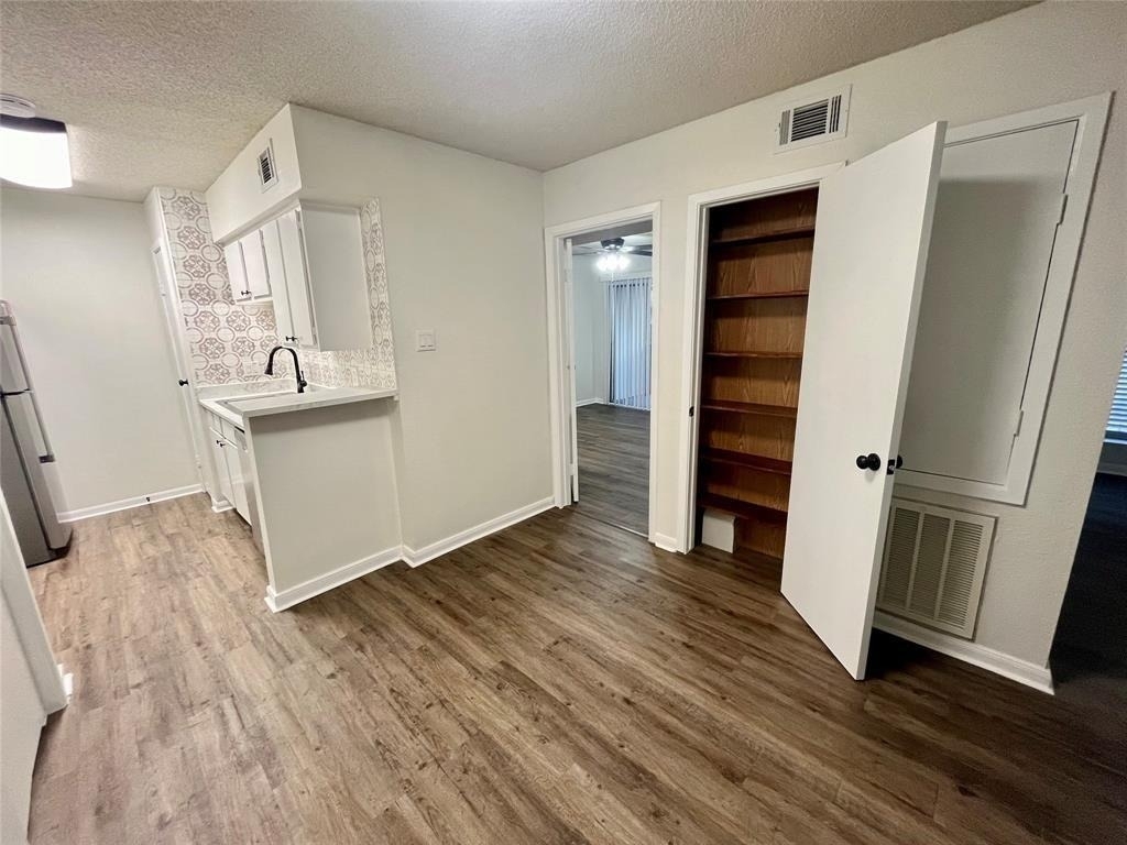 1500 Bay Area Boulevard - Photo 5