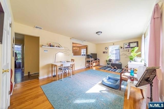 305 White - Photo 2
