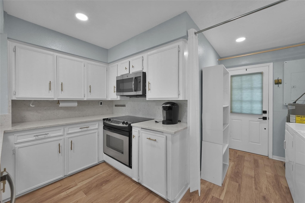 12247 Trail Hollow Drive - Photo 13