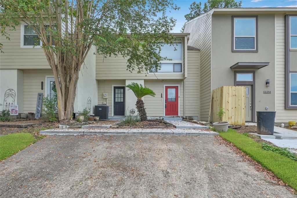12247 Trail Hollow Drive - Photo 2