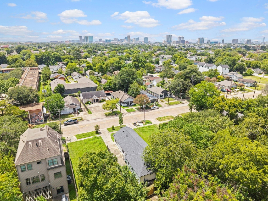 2821 Holman Street - Photo 24