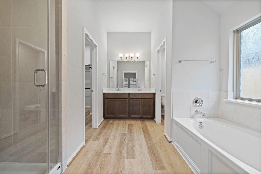 21610 Cascades Pass Court - Photo 4
