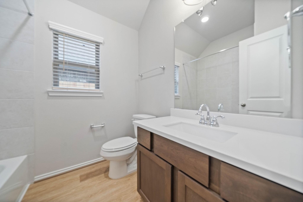 21610 Cascades Pass Court - Photo 7