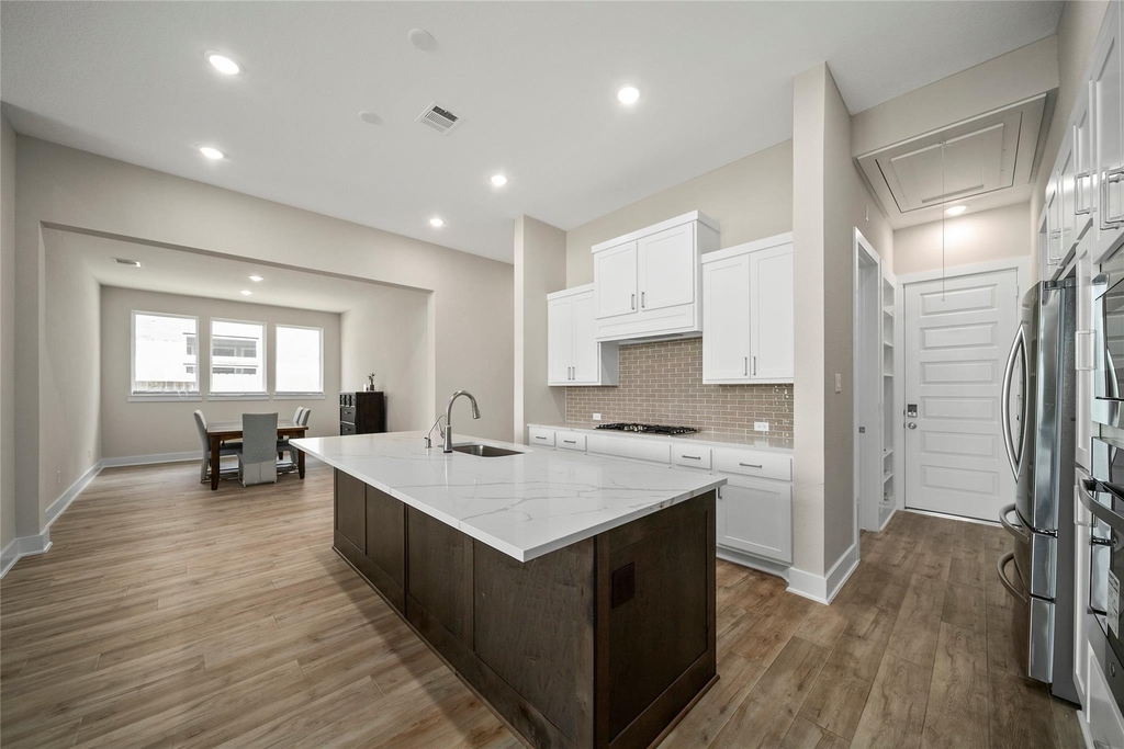 5914 Emerald Ranch Lane - Photo 3