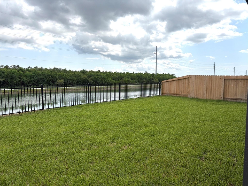 940 Woodhaven Lakes Drive - Photo 17