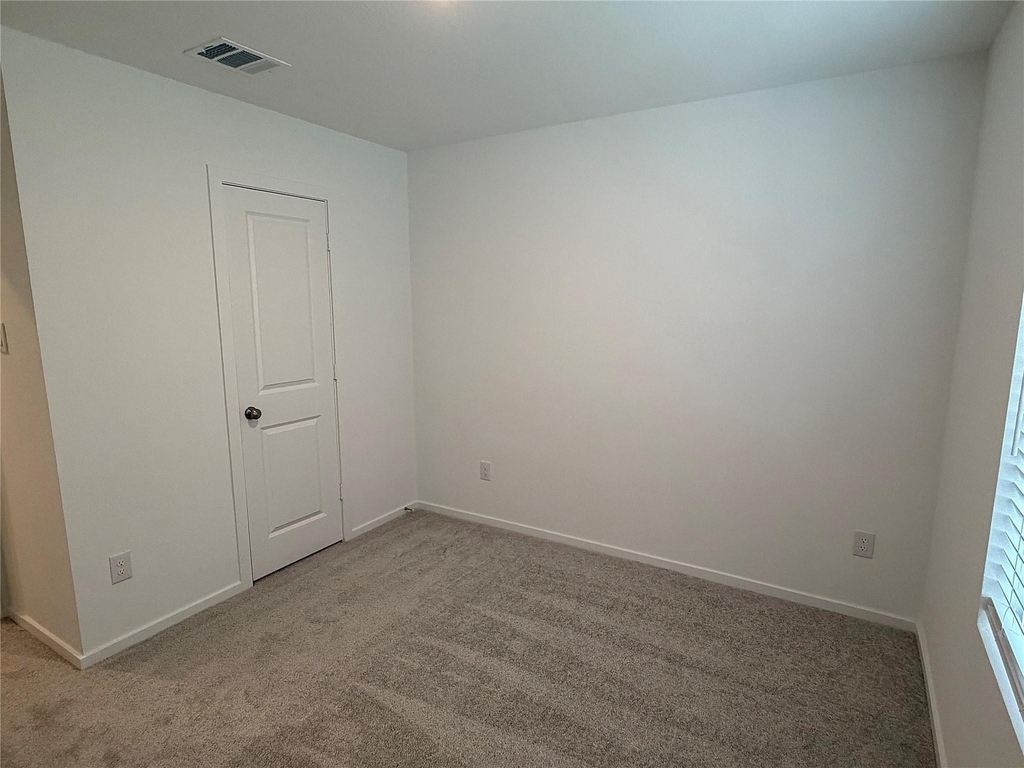 940 Woodhaven Lakes Drive - Photo 4