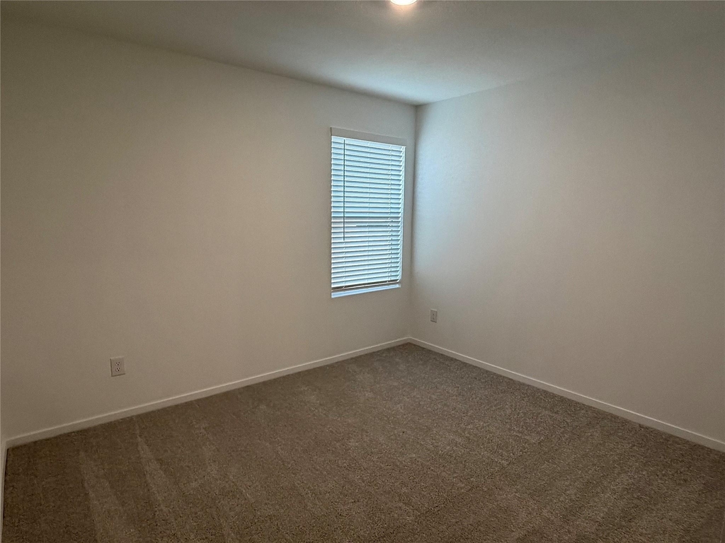 940 Woodhaven Lakes Drive - Photo 7
