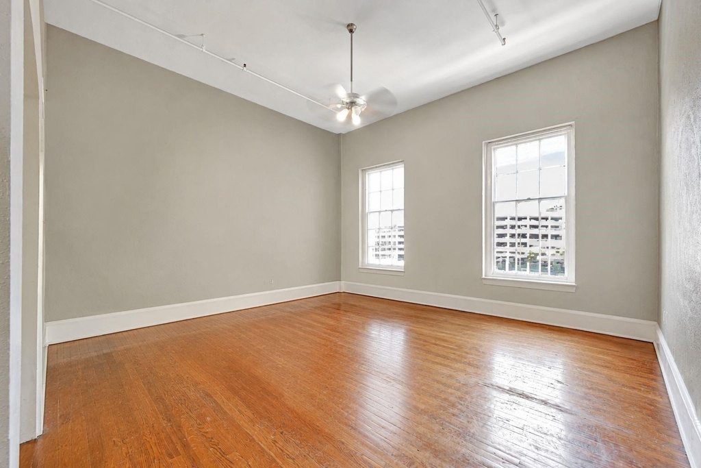 2119 Strand St - Photo 9