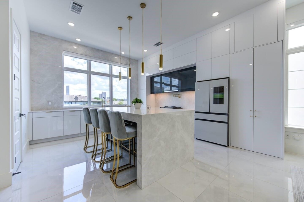 5702 Fairdale Ln - Photo 9