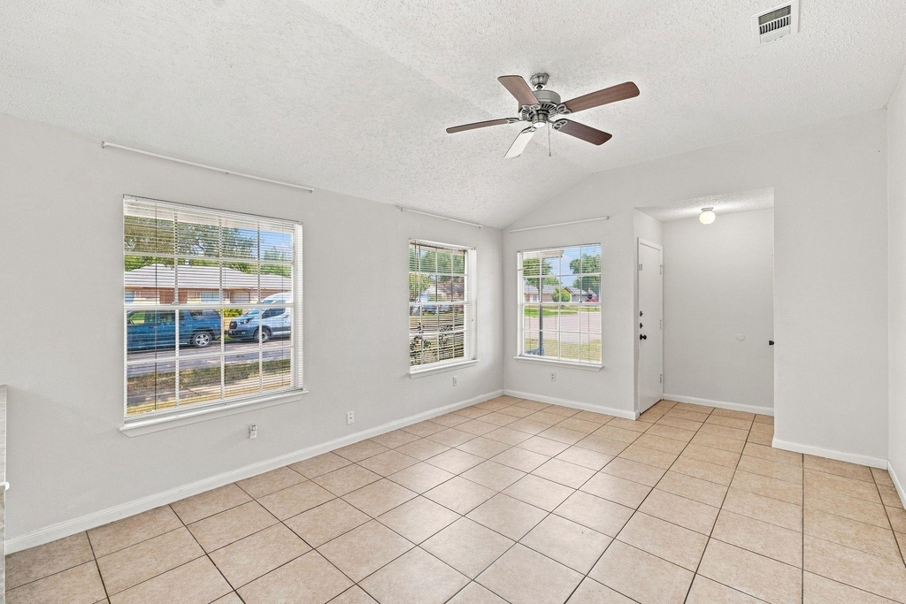 19459 Cypress Arbor Drive Drive - Photo 5