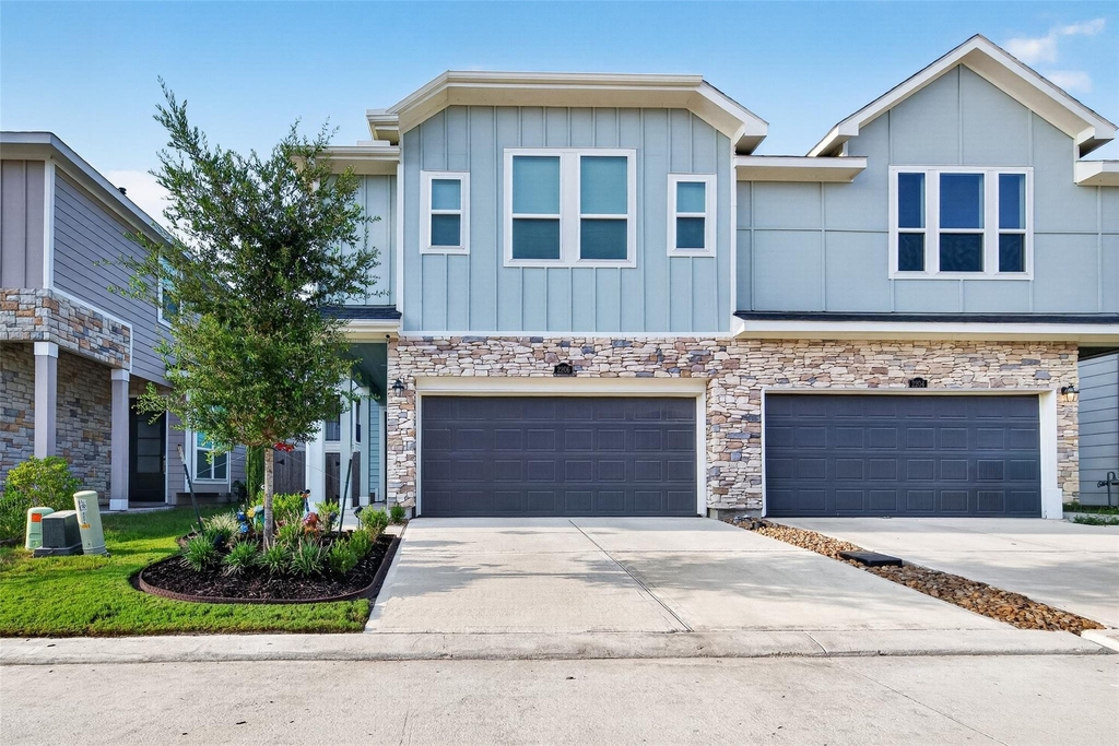 2206 Via Cami Lane - Photo 0