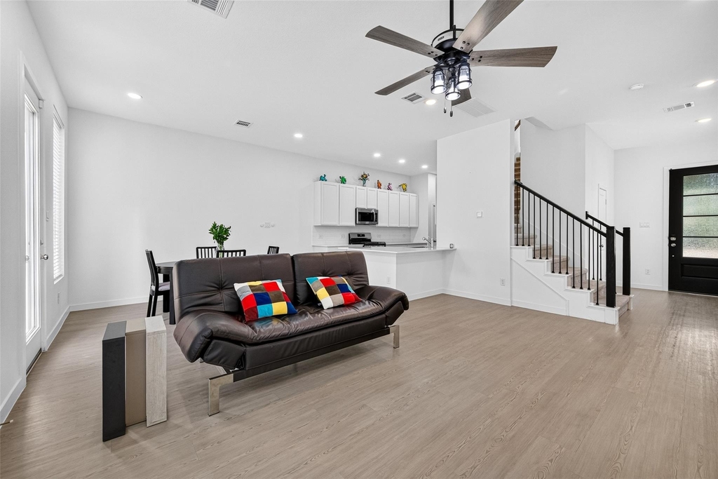 2206 Via Cami Lane - Photo 8