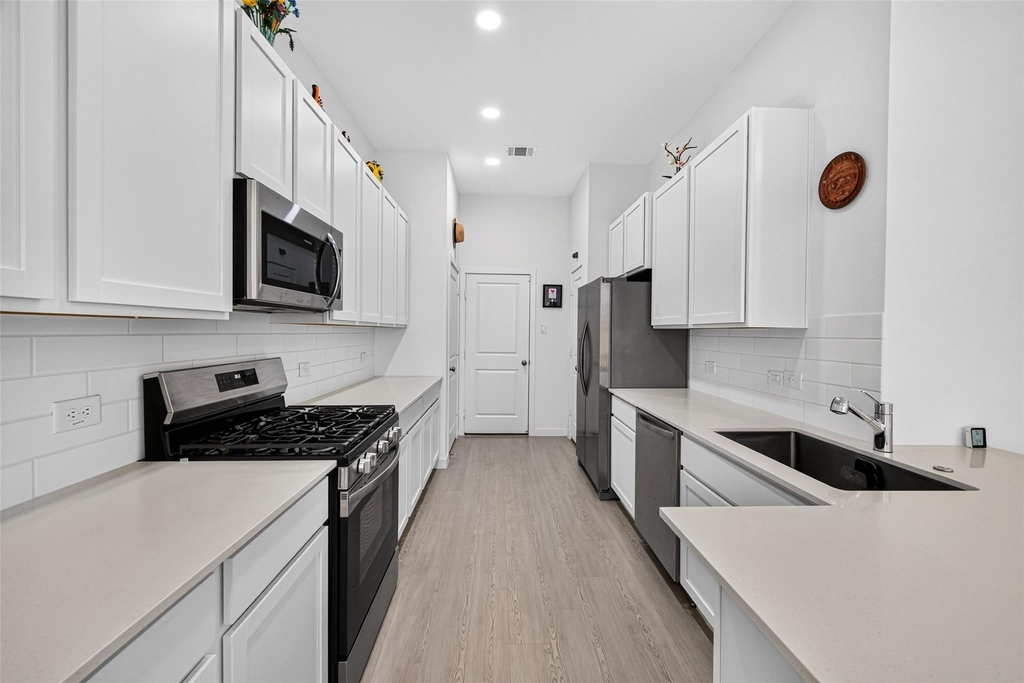 2206 Via Cami Lane - Photo 11